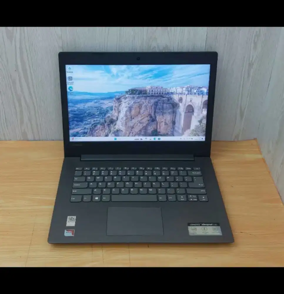 Lenovo Ideapad 330 AMD A4-9125|4GB|256GB|Radeon|14HD|Win11