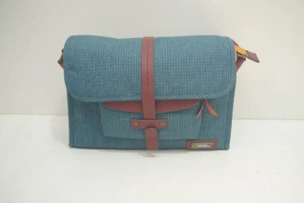 TAS NATIONAL GEOGRAPHIC AUSTRALIA MESSENGER S NG AU2250