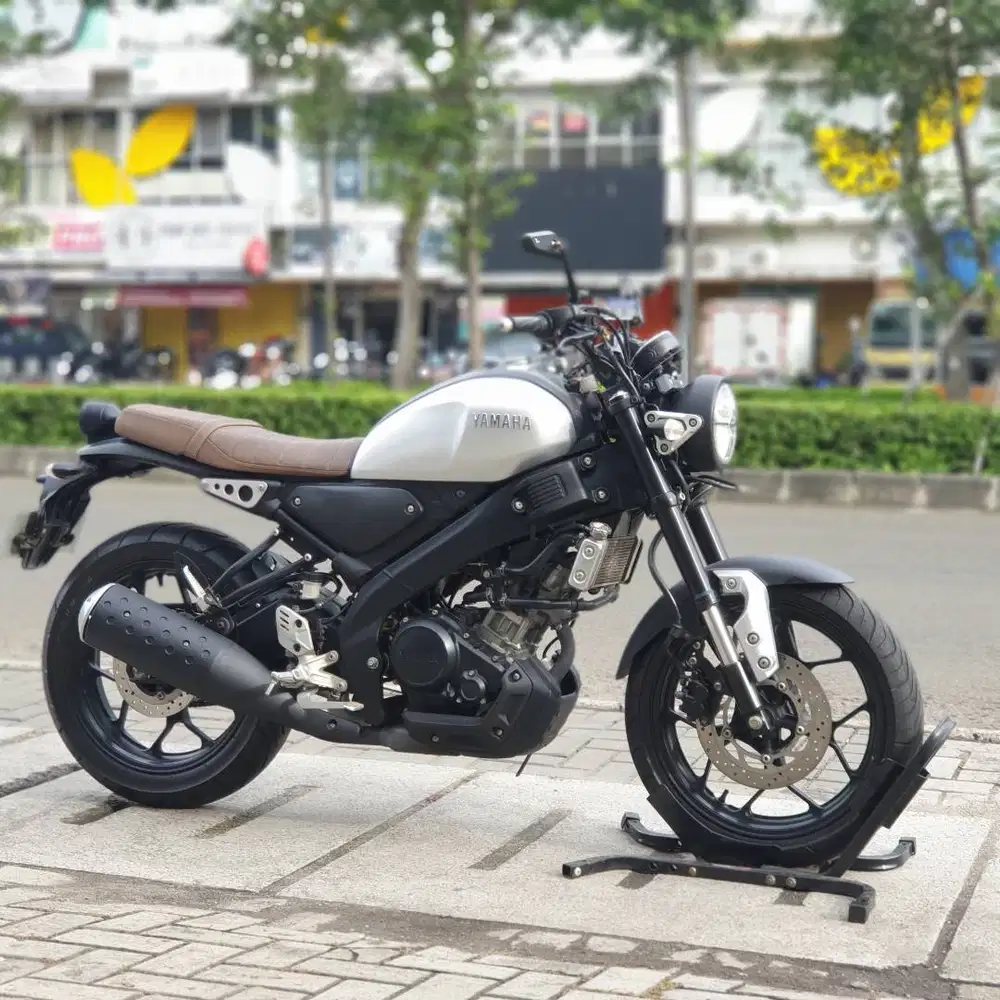 YAMAHA XSR 155 2022 SILVER KM LOW PAJAK PANJANG SUPER MULUS