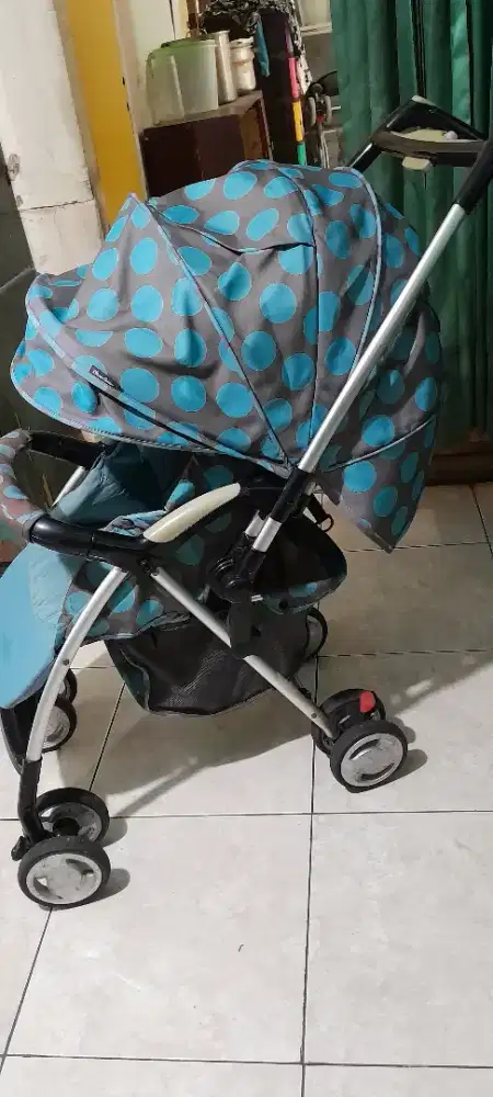 Stroler cocolate kondisi nasih bagus, bisa dorong dya arah