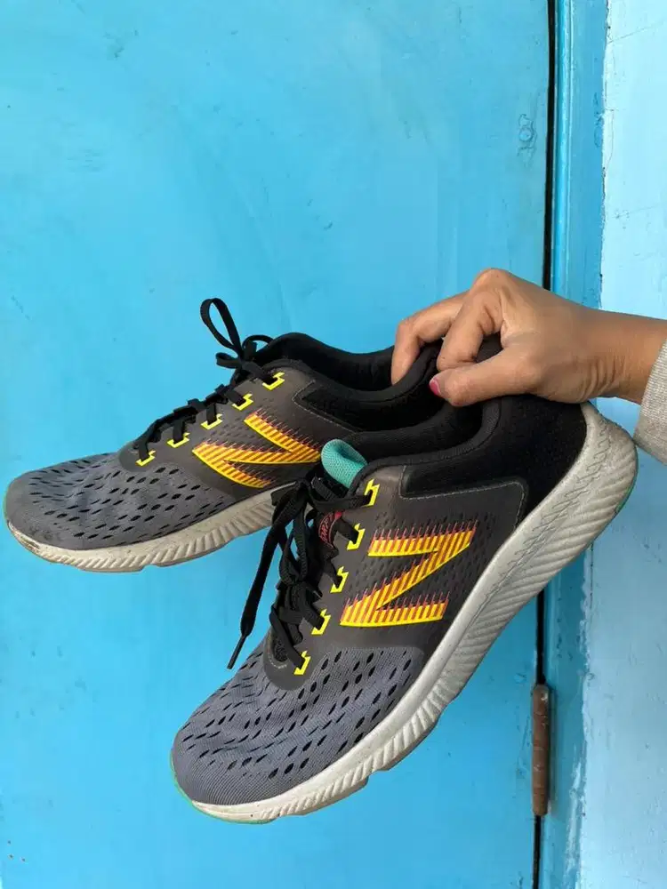Sepatu New Balance