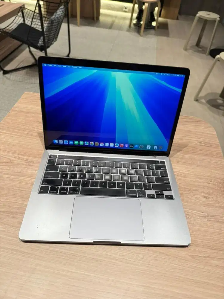Macbook Pro 2020 Retina Touchbar MXK32 core i5 Ram 8gb Ssd 256gb murah