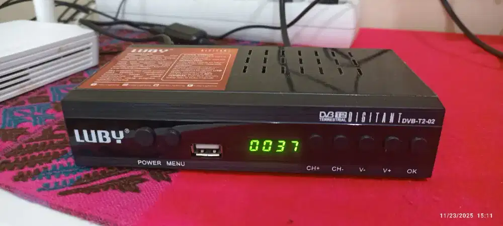 Set top box luby dvb t2-02