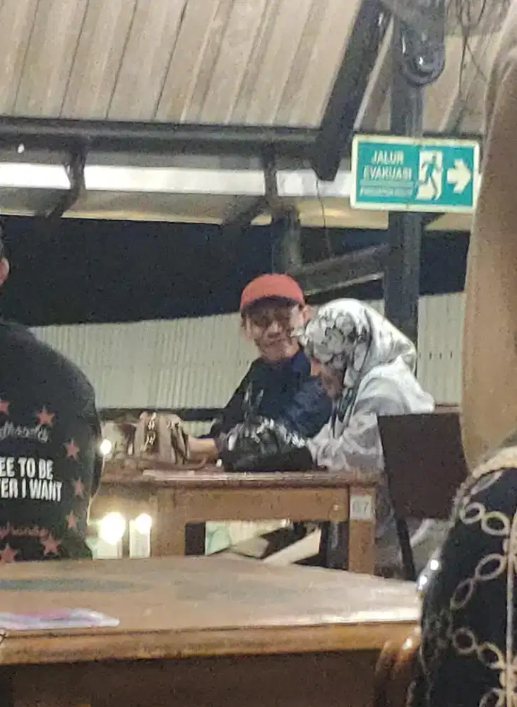 Aquarium Model Oval @tanpa sambungan kaca