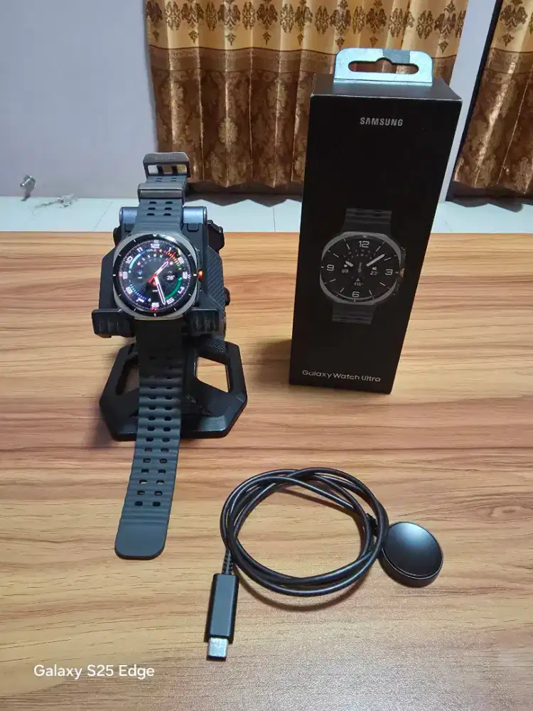 SAMSUNG GALAXY WATCH ULTRA GREY
