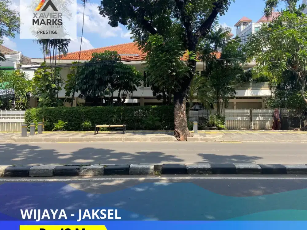 DIJUAL RUMAH USAHA DI JALAN WIJAYA DEKAT SENOPATI