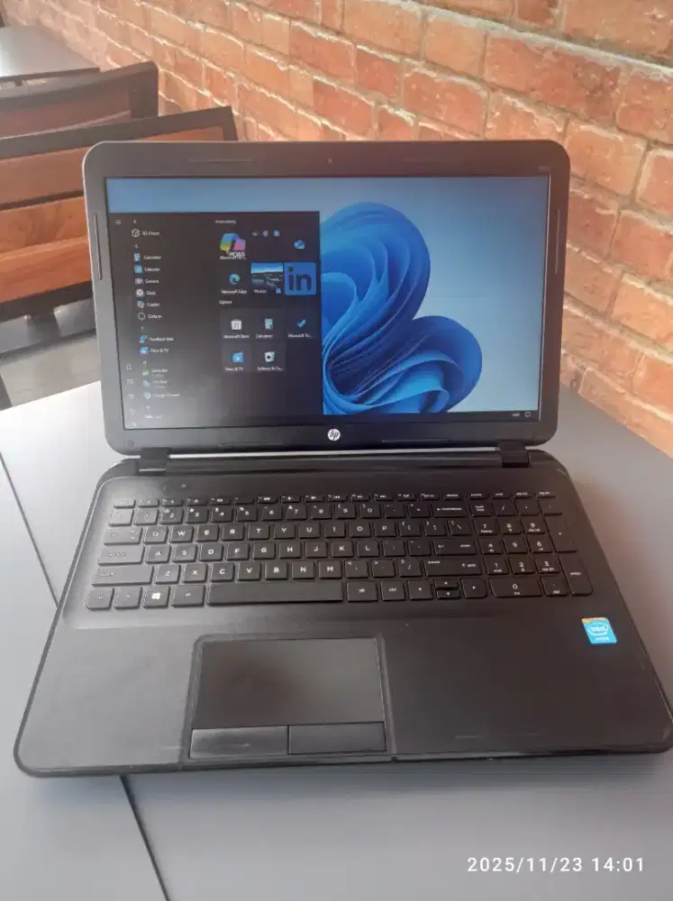 Laptop HP masih bagus banget. Jarang dipake