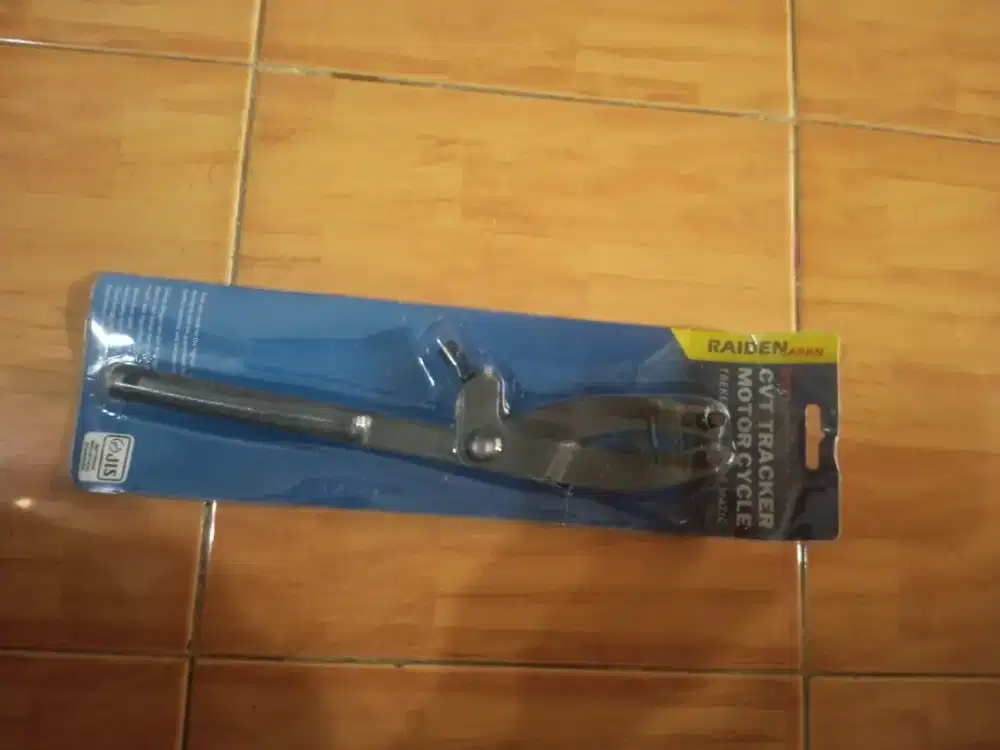 Tracker CVT Raiden Japan