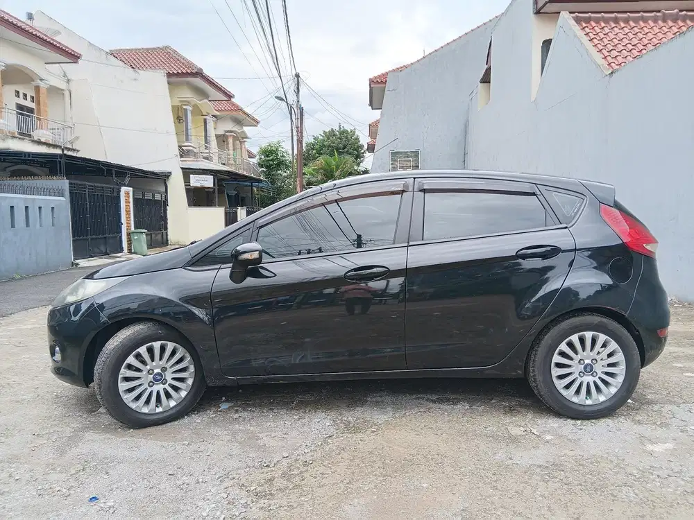 Ford Fiesta 2013 Bensin 1.4 MT