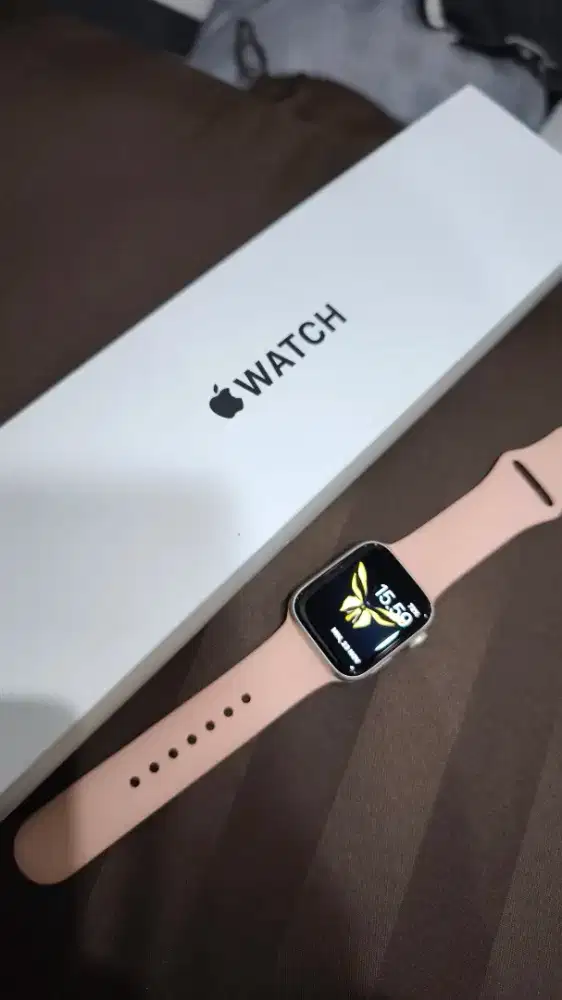 Apple Watch SE 2 (40mm) normal pemakaian pribadi