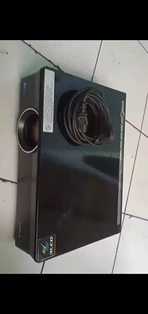 Aksesoris jual proyektor merk Sony normal +layar
