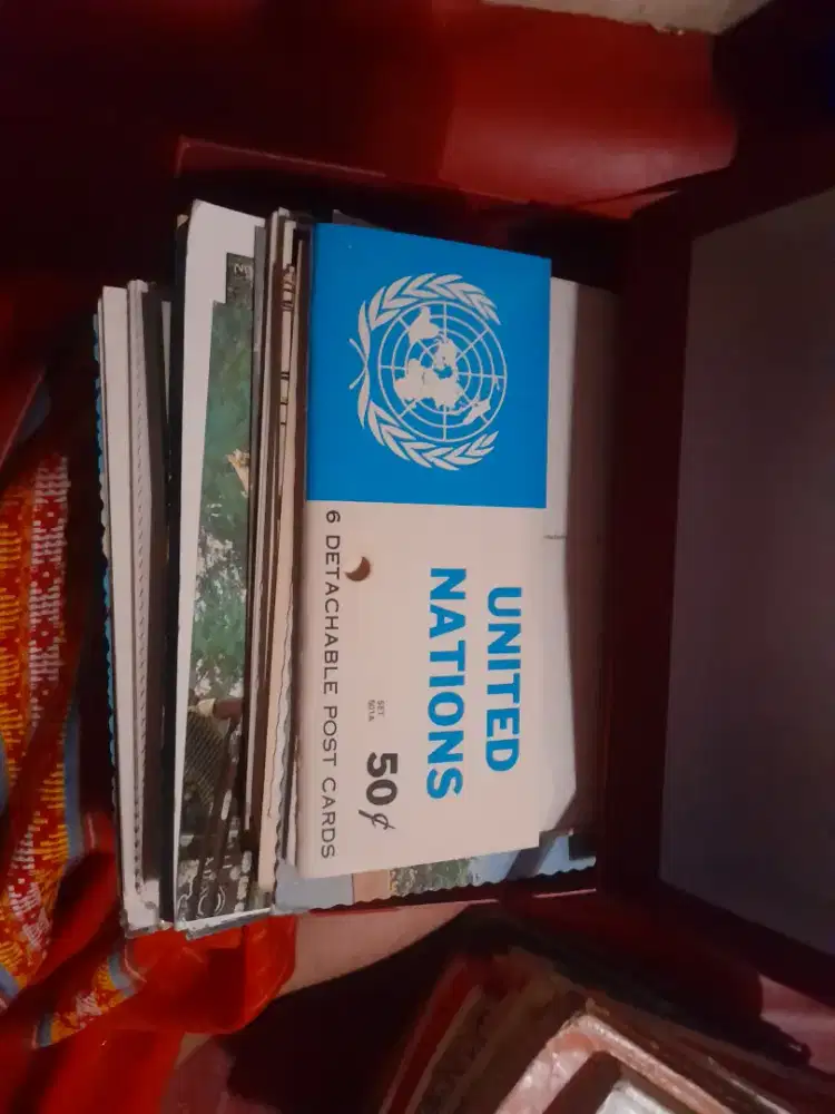 Kartu Pos Lokal dan Mancanegara