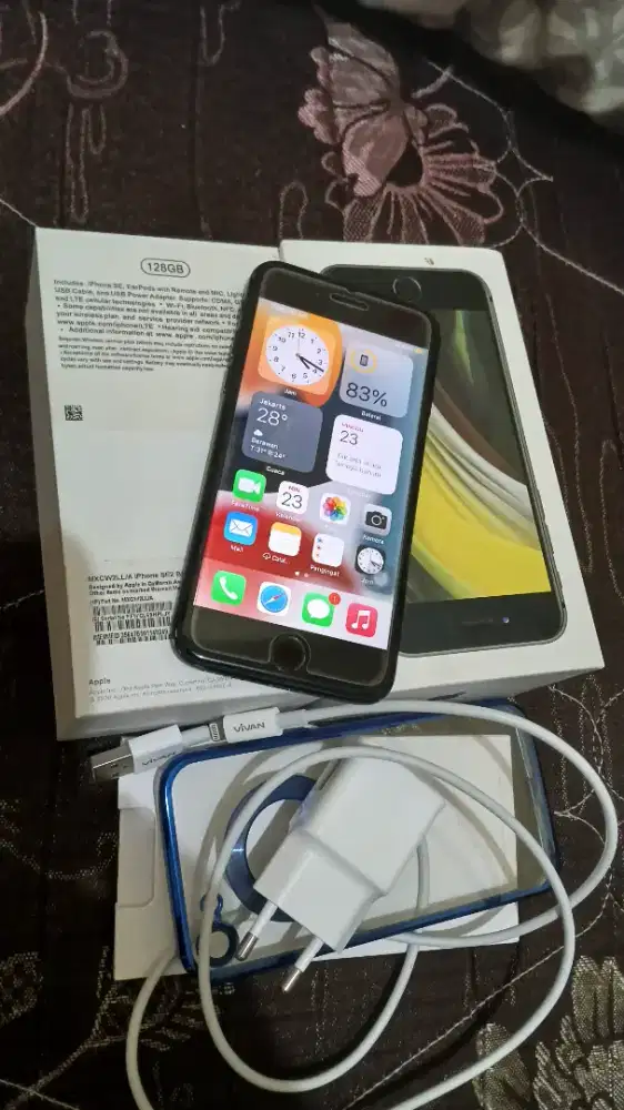 IPHONE SE 2 FULLSETT 128GB NEGO