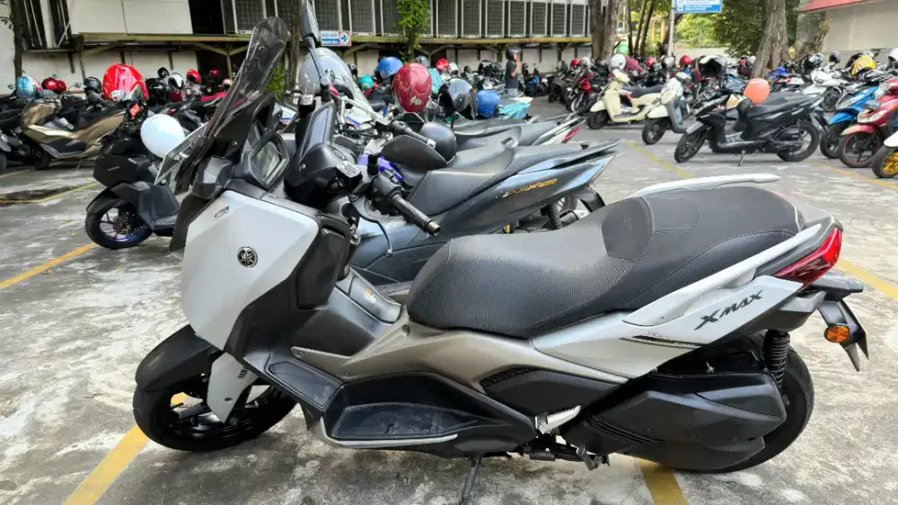 Yamaha XMAX 250