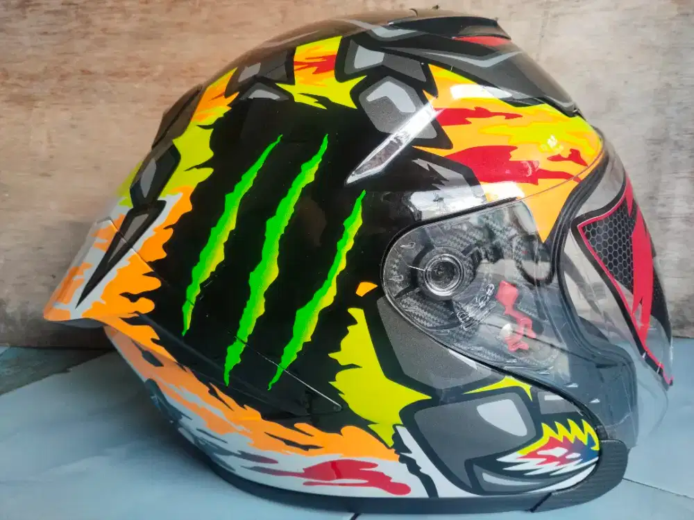 Helm Jitsu Baru