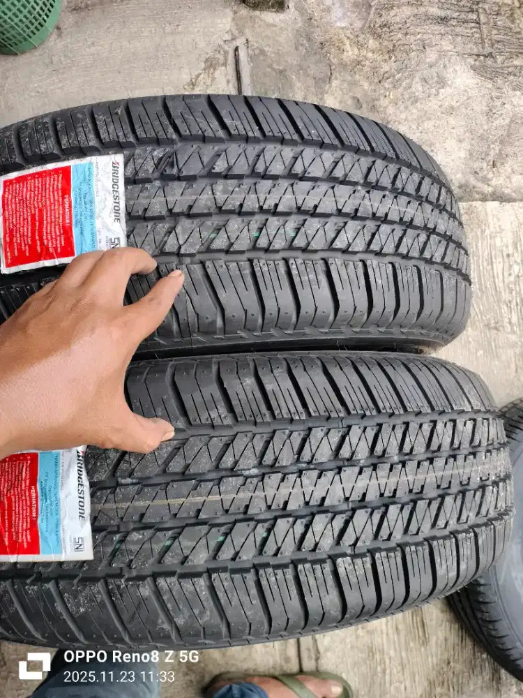 Jual ban mrek Bridgestone dueler H/T ukuran 265 60 R18 kond baru 2pcs