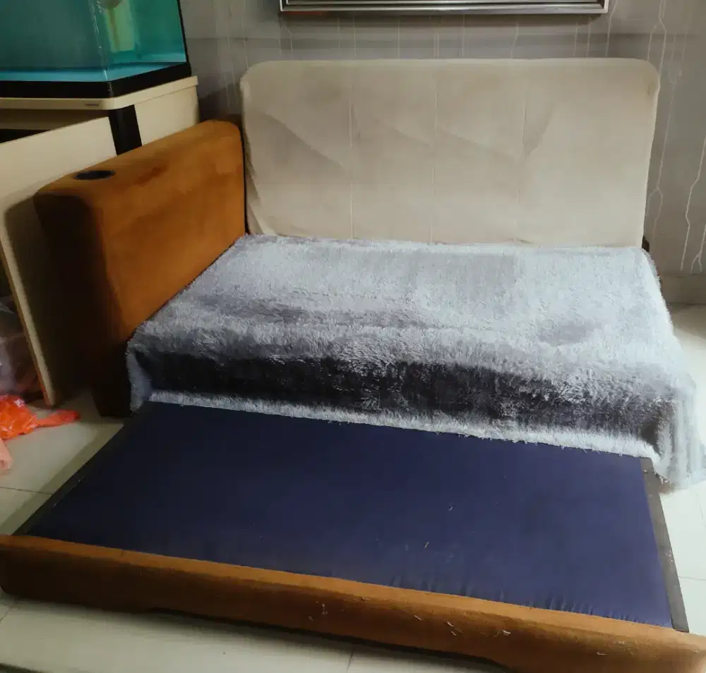 Jual sofa bed uk 140x120 busa tebal, kaki besi kuat, klik lipat 5 mode