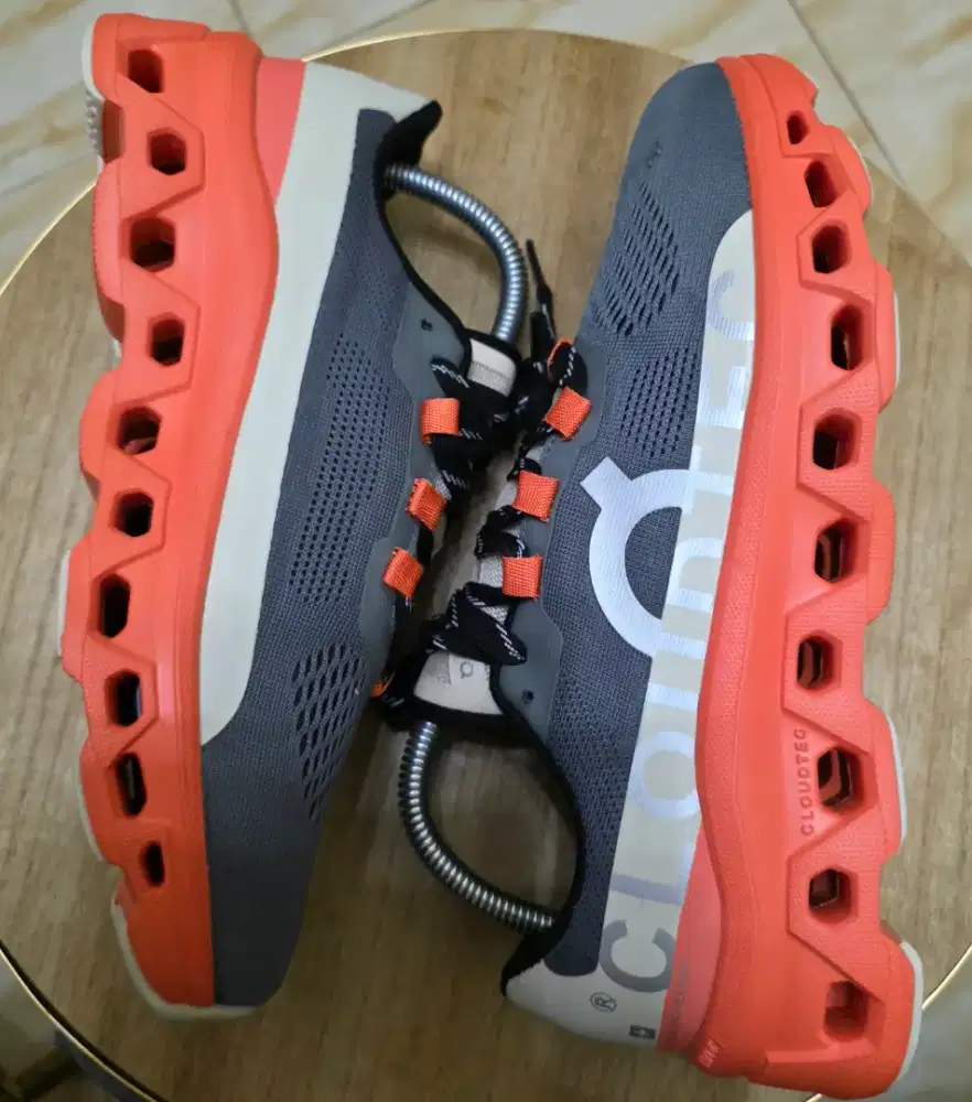 Jual sepatu running size 41