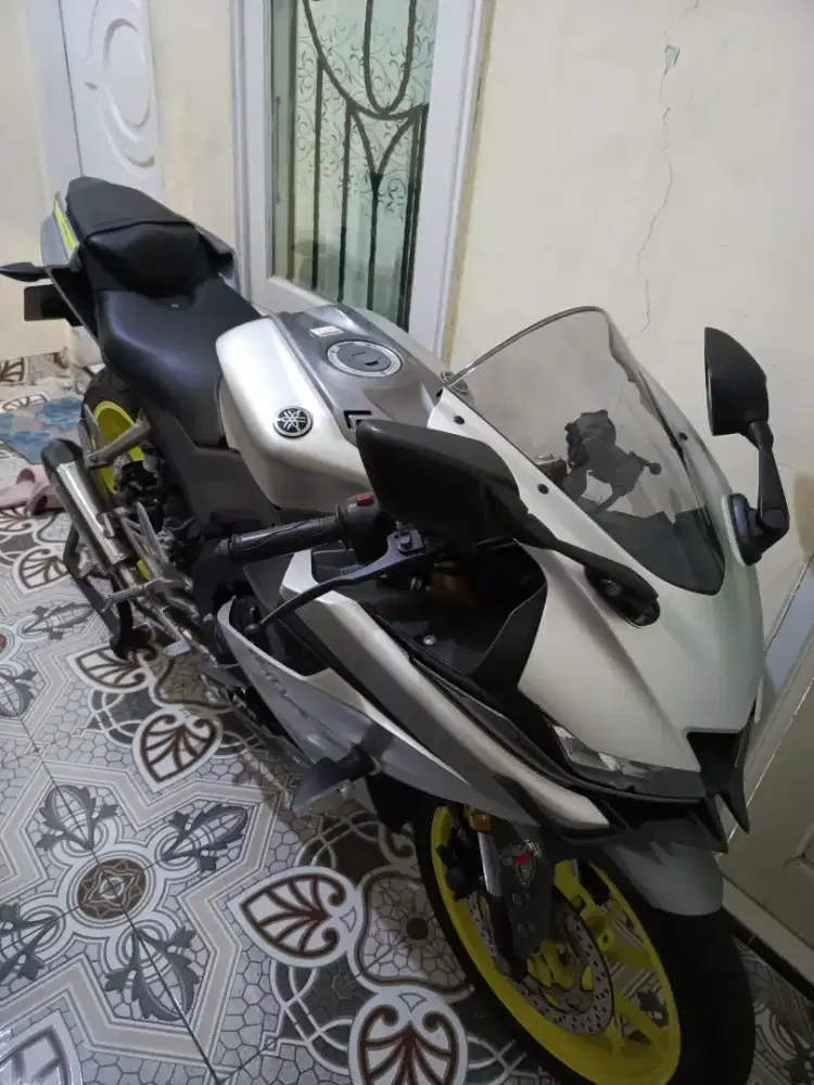 Dijual Yamaha R 15 V3 THN 2021