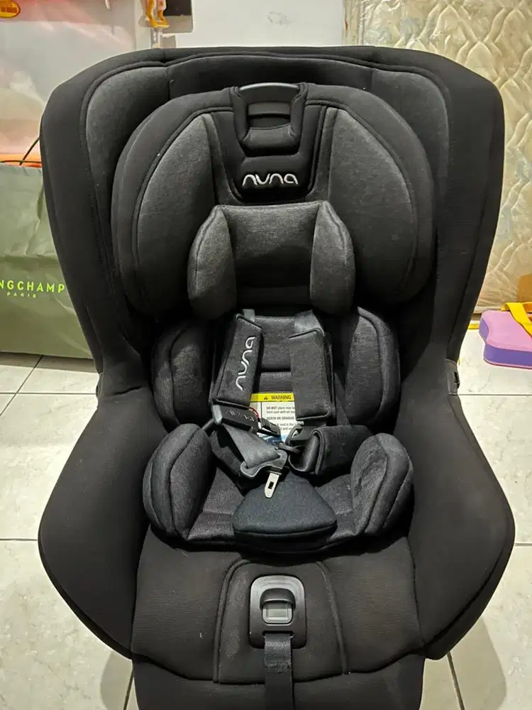 JUAL CAR SEAT NUNA RAVA KURSI MOBIL BAYI MASIH BAGUS