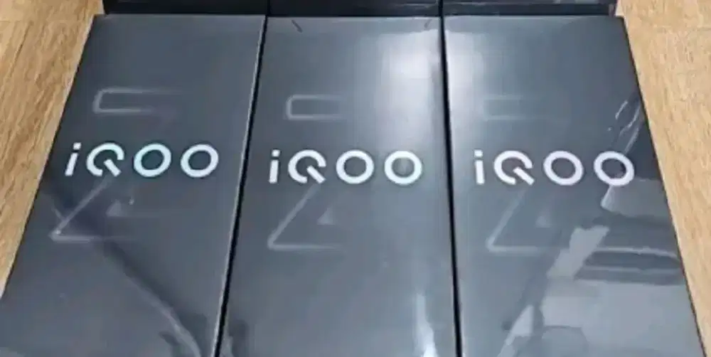 Iqoo Z10R 8/256 & 12/256 baru garansi resmi bisa tt bisa kredit