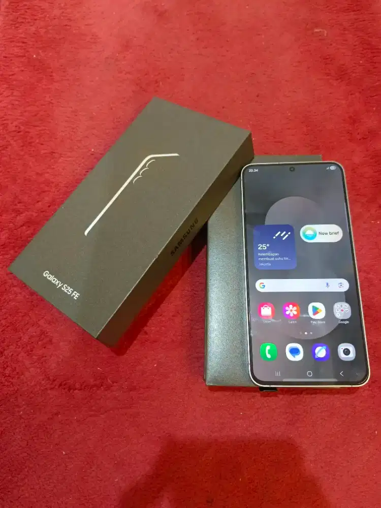 Samsung s25 fe 5G 8/256 resmi jetblack 2bulan pake like new fulset ori