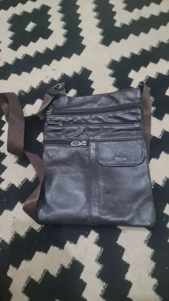 Tas kulit pria jeep