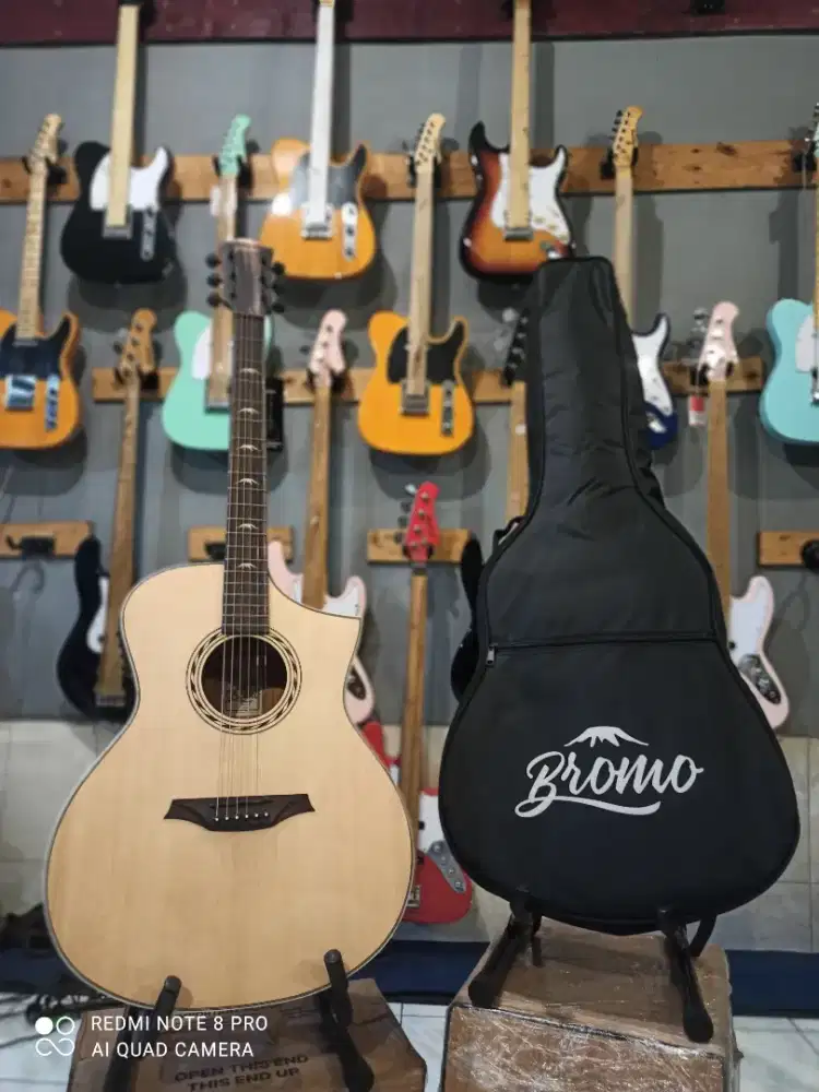 Gitar Akustik Bromo BAA4C Original & Baru