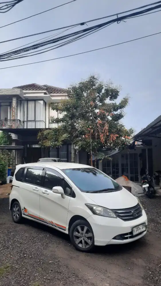 Honda Freed PSD 2011 A/T