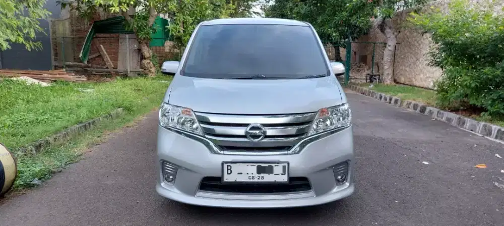 DIjual NISSAN SERENA HWS MATIC 2013