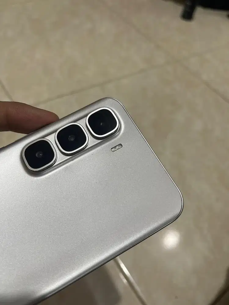 Infinix Hot 60 Pro Plus 16/256 Silver Mulus Fullset Like New