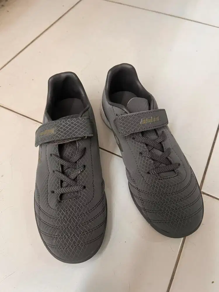 SEPATU FUTSAL ANAK BOCAH