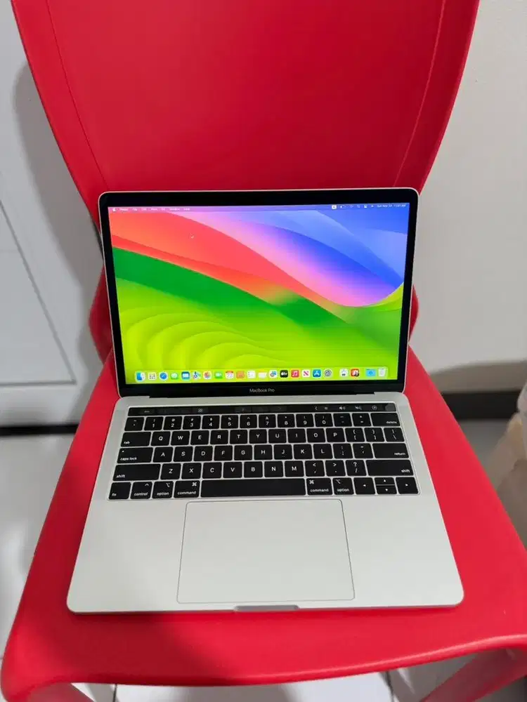 Macbook Pro 2019 Ram 8/256gb 13inch i5