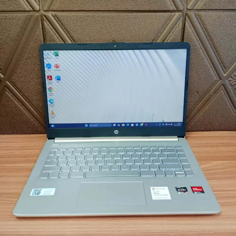 HP 14S FQ1006AU AMD RYZEN 5 500U RAM 8GB DDR4 SSD 512GB 14INCH