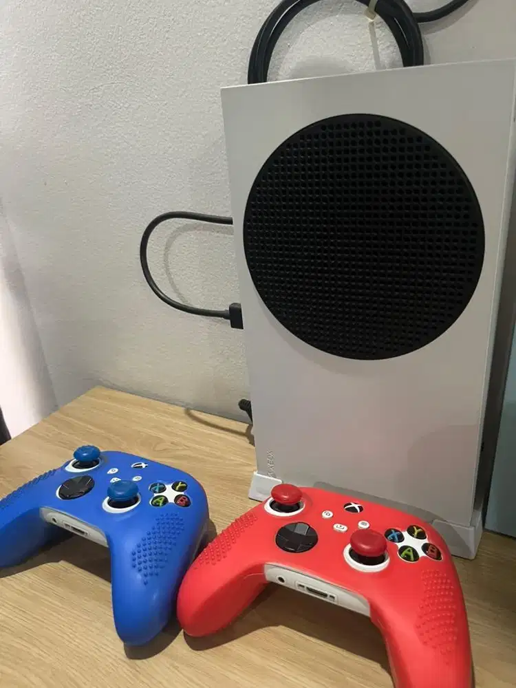 Dijual Xbox Series S 500GB + 2 stick