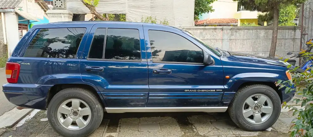 Jeep Cherokee 2003 Bensin