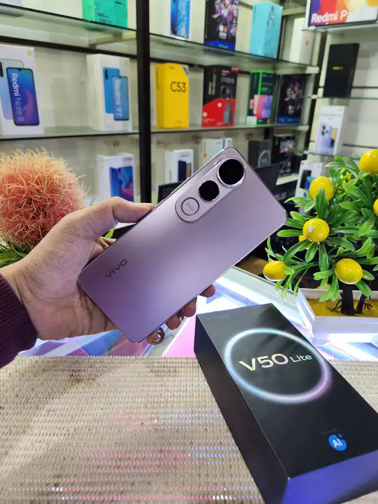 Vivo V50 Lite Ram (8+8) 16Gb/ 128Gb Fullset Mulus Ori 100% Bergaransi