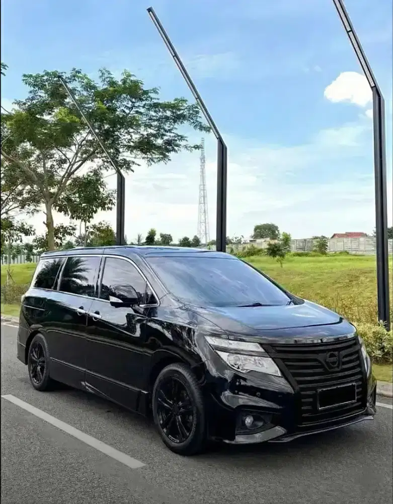 ELGRAND 2.5 HWS 2010 CBU RARE ISTIMEWA