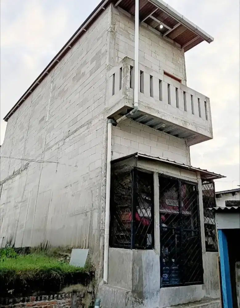 BU JUAL CEPAT RUMAH & WARUNG SHM 2 TINGKAT BARU RENOVASI  400 NEGO