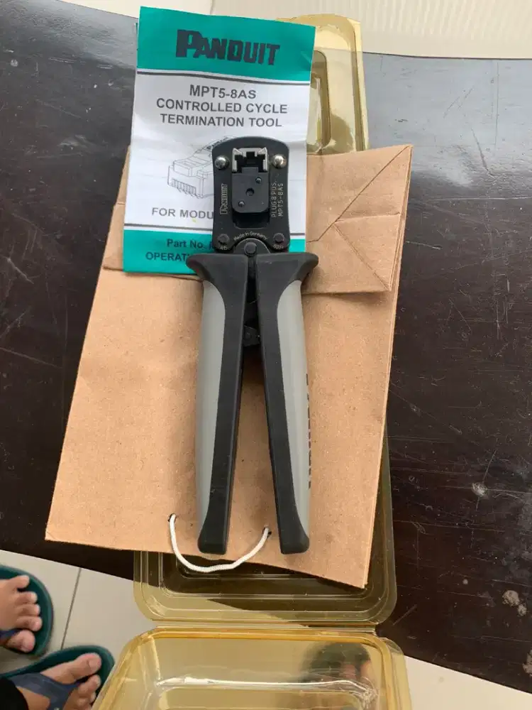 Tang Panduit crimping