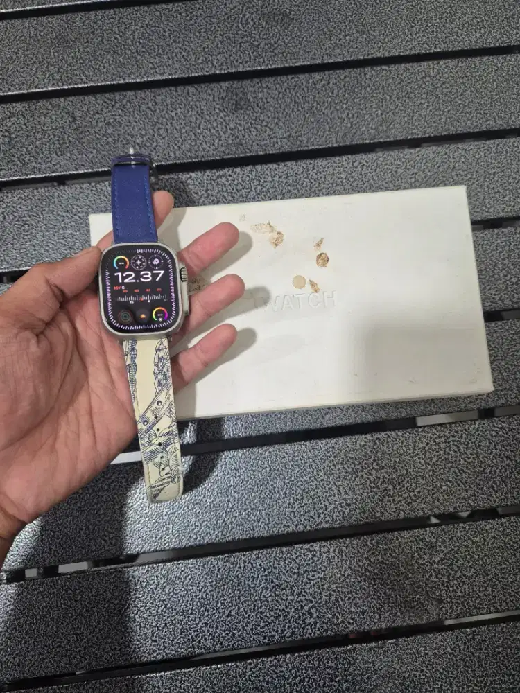 Apple watch ultra gen 1 49mm midnight titanium