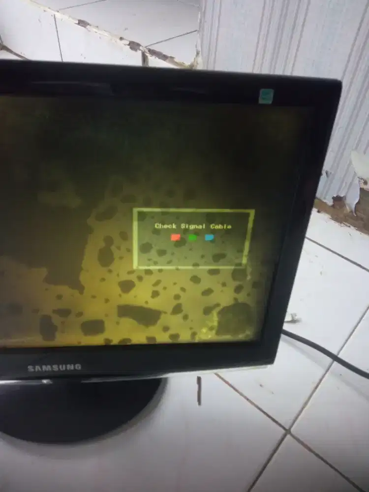 Monitor Samsung 19 inc minus layar