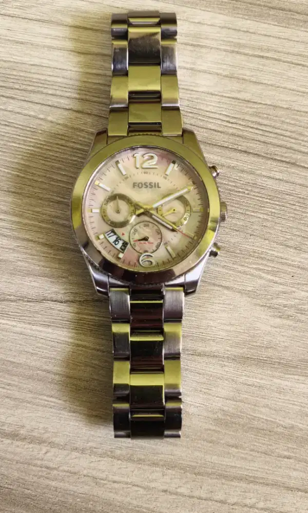 Jam tangan merk Fossil