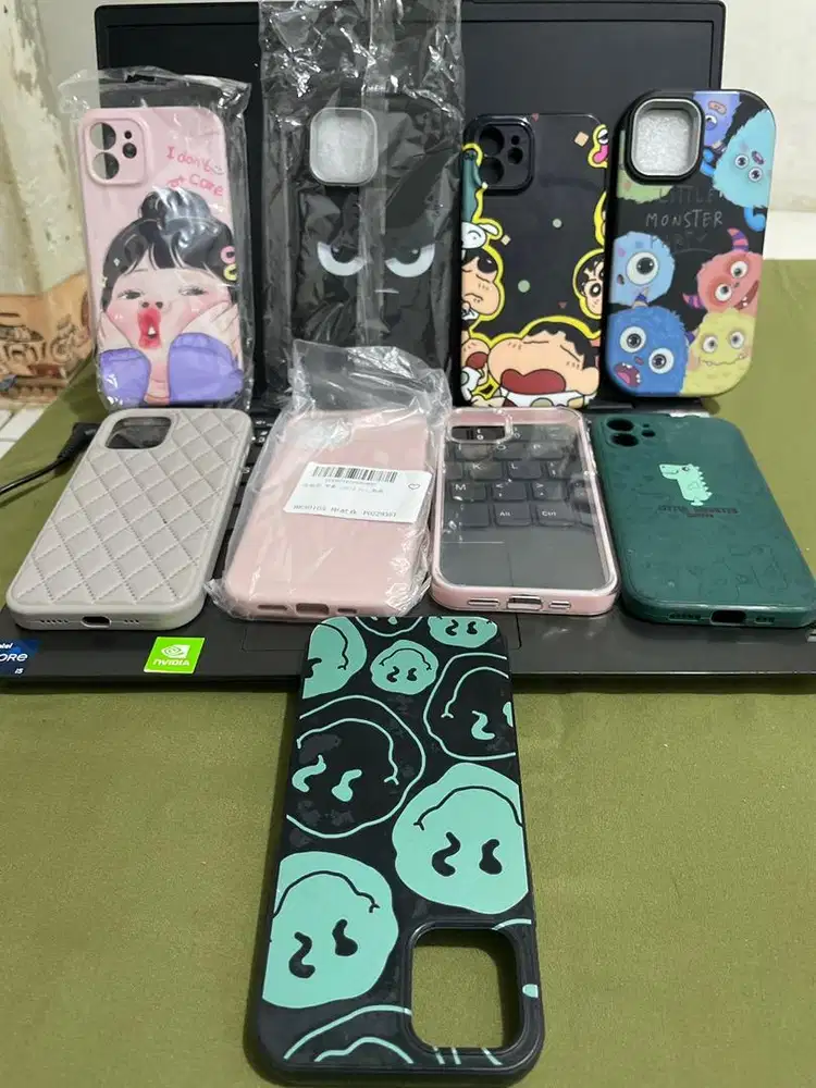 Jual Case Iphone 12 - 9 pcs like new