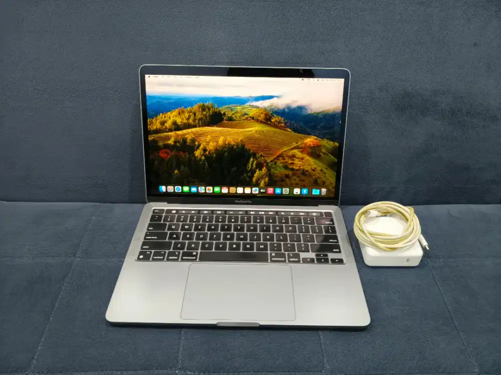 MacBook Pro 13 2022 Apple M2 RAM 16GB SSD 256GB Mulus No Minus