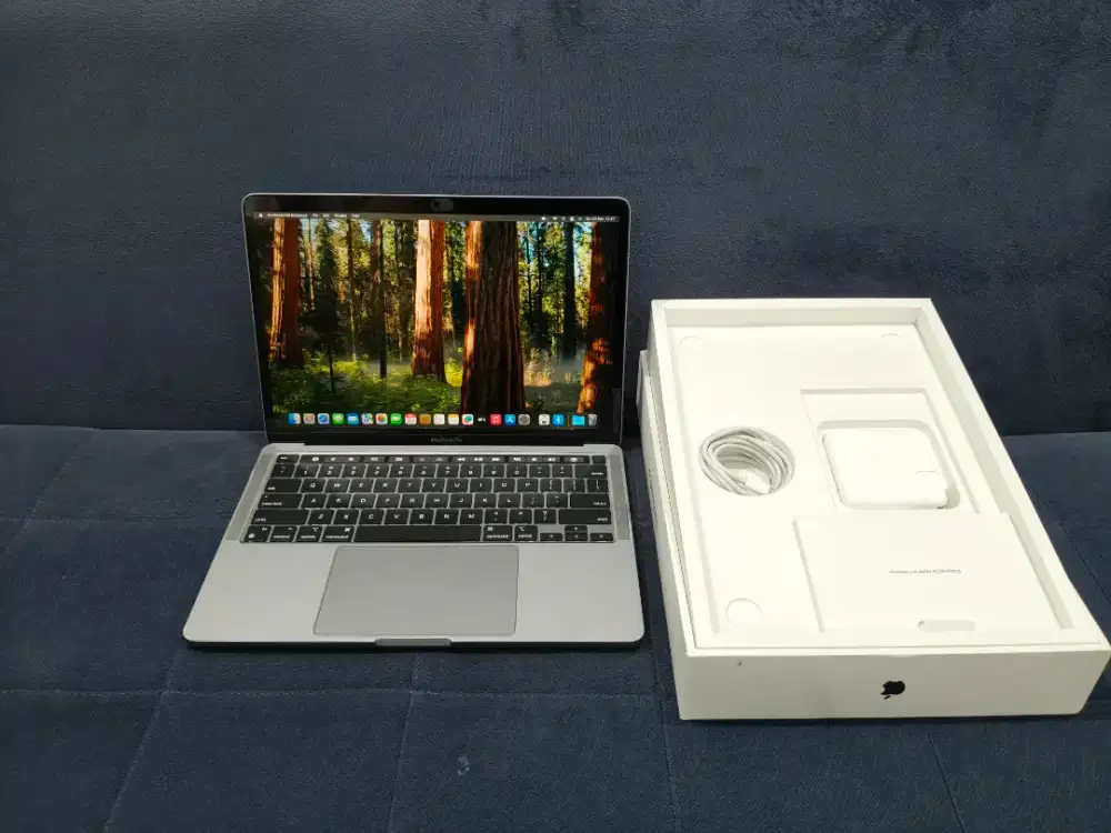 MacBook Pro 13 2020 MYD93 Apple M1 RAM 8GB SSD 512GB Fullset No Minus