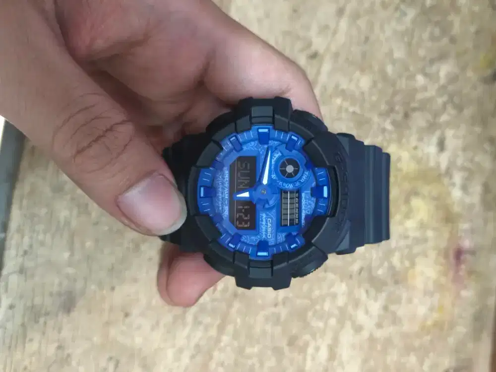 Gshock ga 700 b