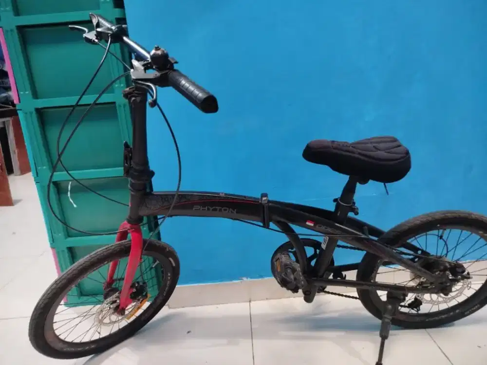Sepeda lipat Phyton Odessy 20 inc Ban baru dan shifter baru