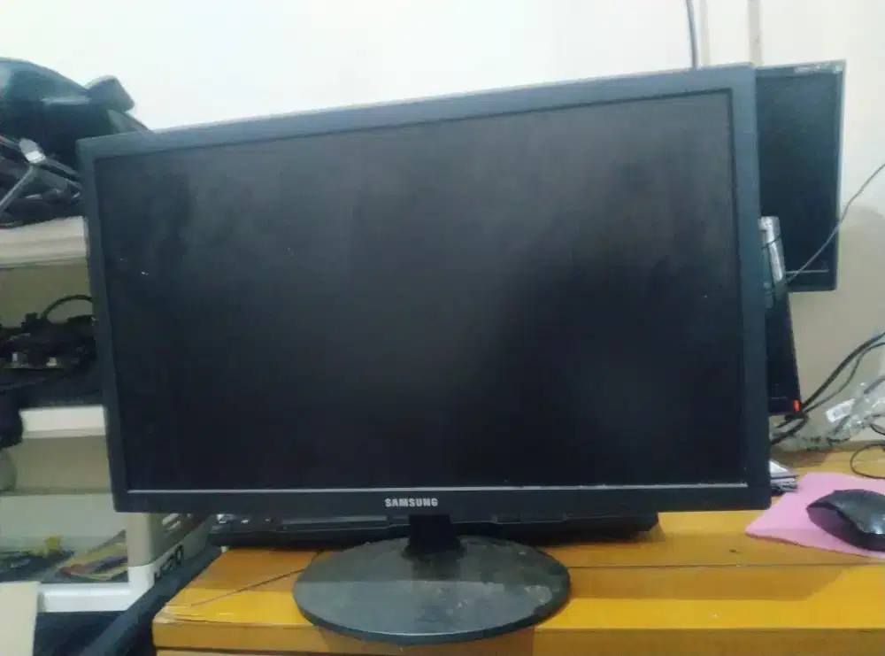 LCD LED Samsung 22inch minus layar kali yg butuh mesin atau casingnya