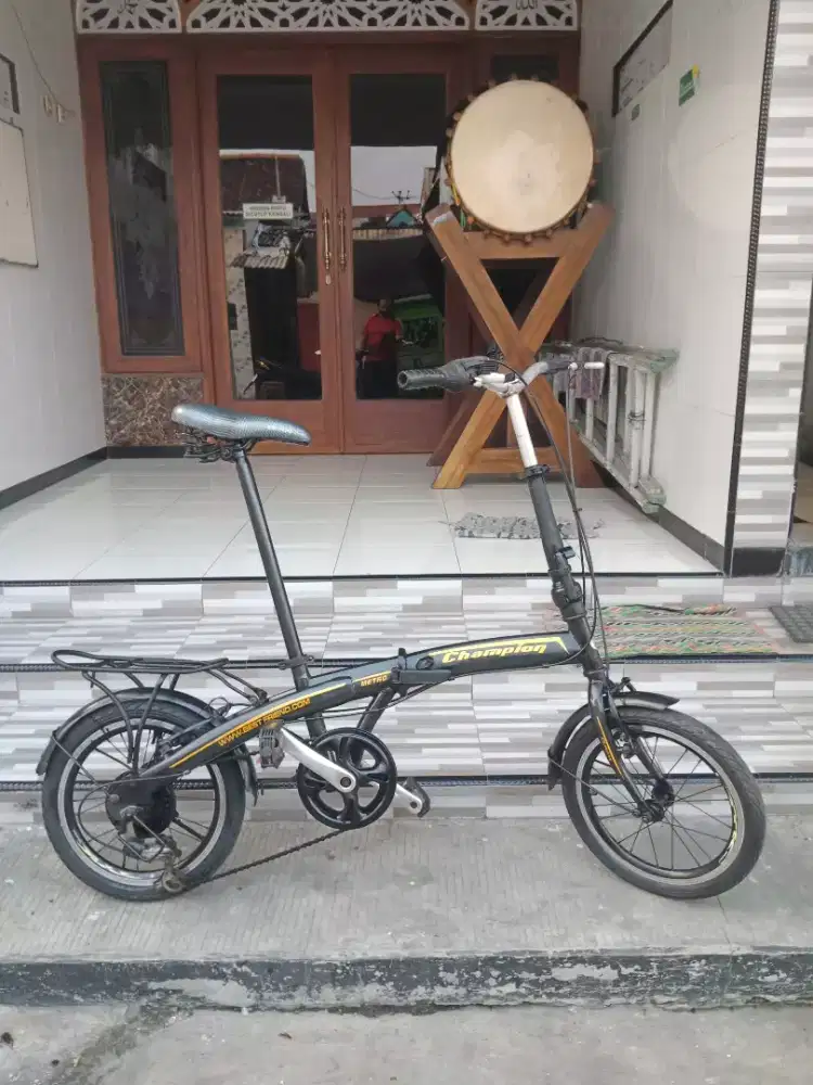 Sepeda Lipat Merk CHAMPION ORI 7 SPEED  MASIH BAGUS UK. 16 SIAP PAKE